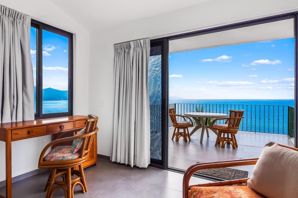 Day, Balcony/Terrace, Seating area, Sea view