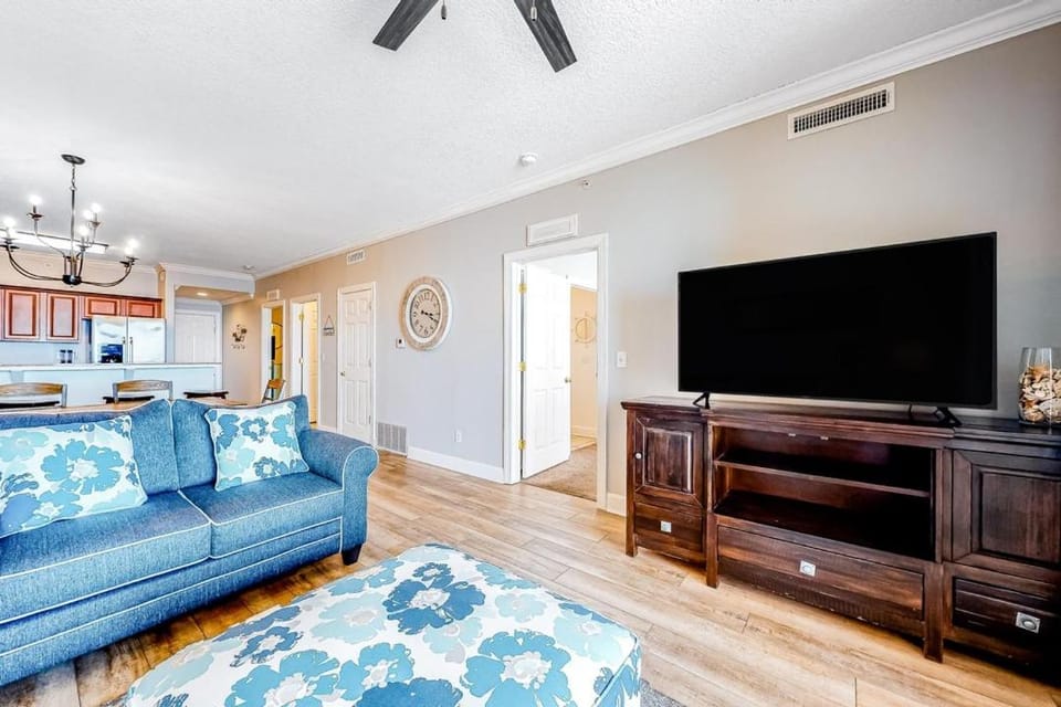 Tropic Winds 1105 by Emerald Coast Retreats House in Panama City Beach