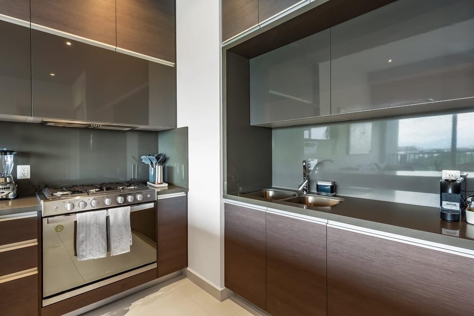 Kitchen or kitchenette, kitchen