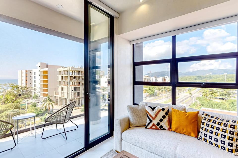 Day, View (from property/room), Balcony/Terrace, Living room, Seating area