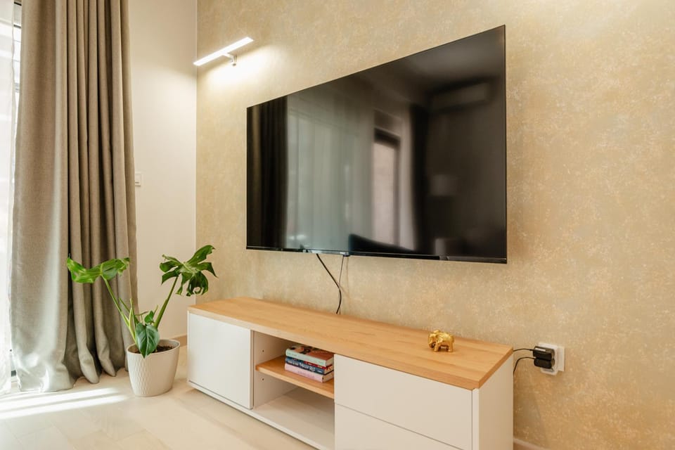 Communal lounge/ TV room, TV and multimedia, Evening entertainment