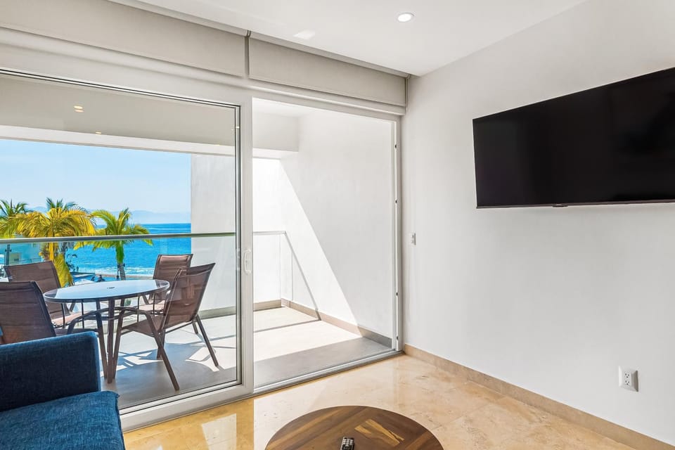 TV and multimedia, Balcony/Terrace, Living room, Seating area