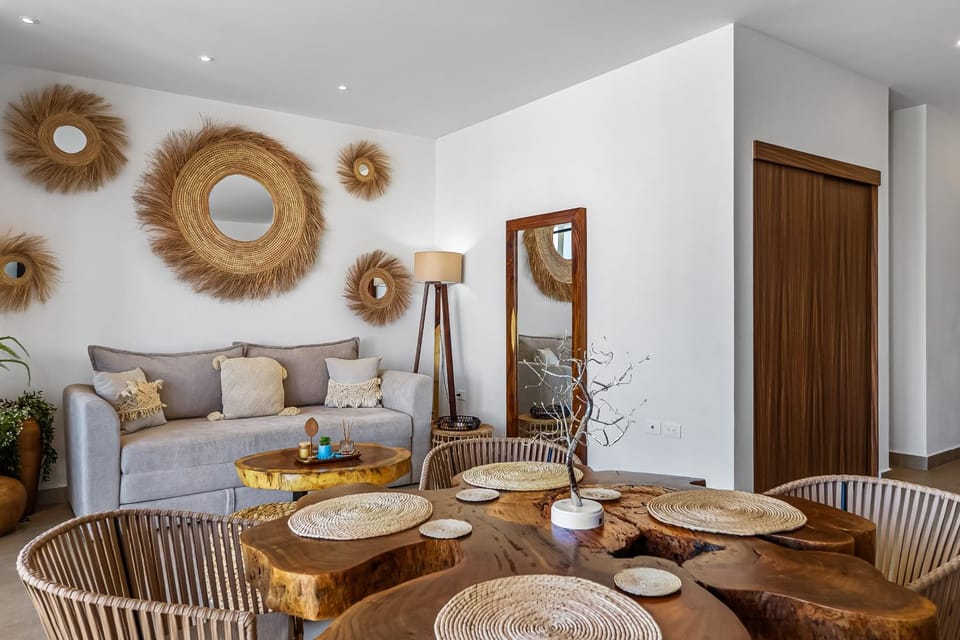 Living room, Seating area, Dining area