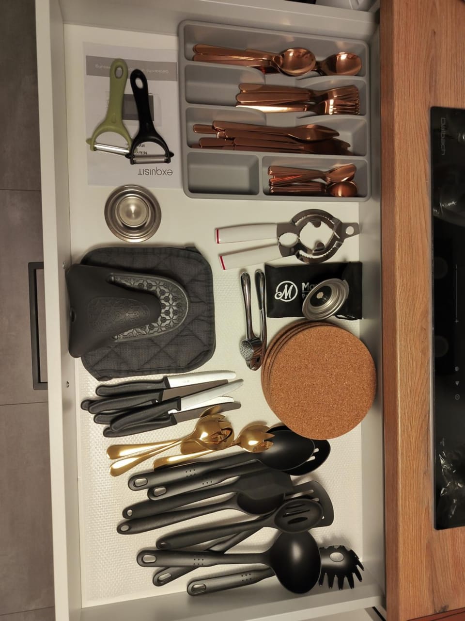 Kitchen or kitchenette, kitchen