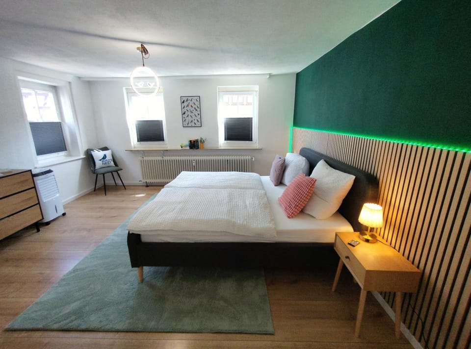 Bed, Evening entertainment, Bedroom