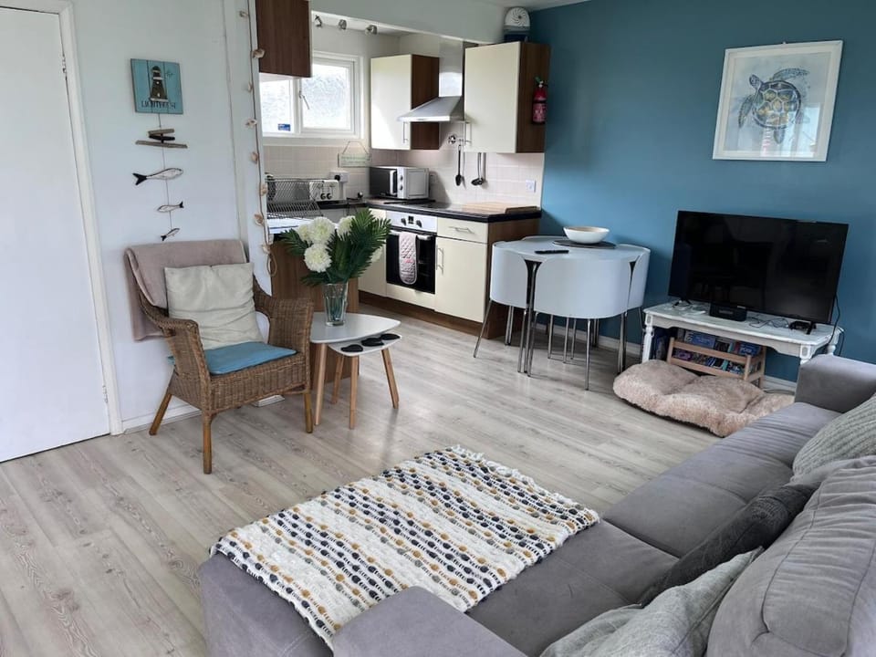 Living room, Dining area, kitchen