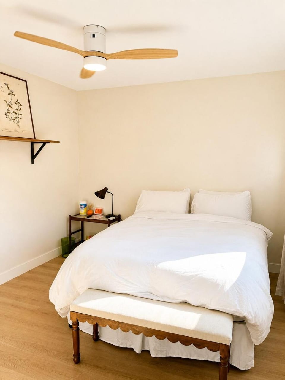 Bed, Photo of the whole room, Bedroom