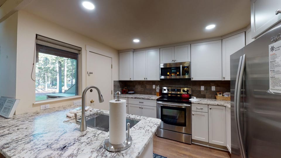 32 Tennis Village Apartment in Sunriver