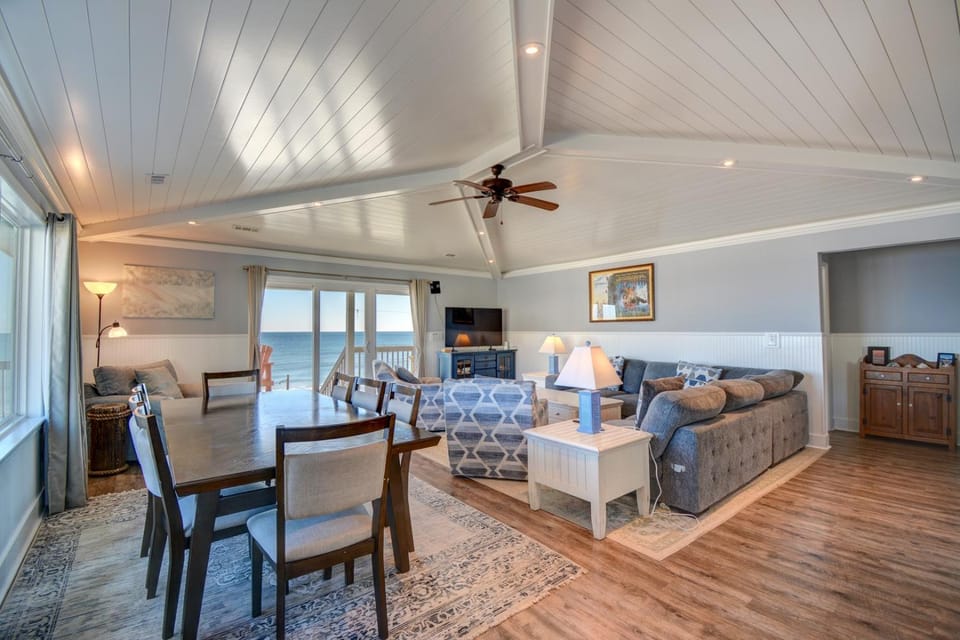 Experience Surf City in style at As You Wish! House in Surf City