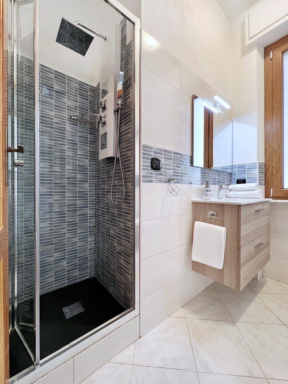 Shower, Bathroom