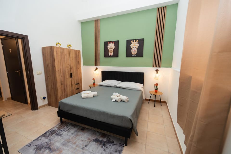 Bed, Photo of the whole room, Bedroom, wardrobe