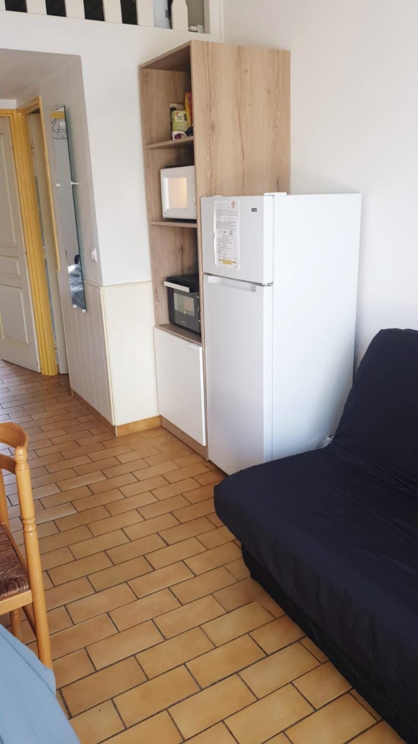 Maisonnette 2 terrasses Proche plage House in Saint-Cyprien