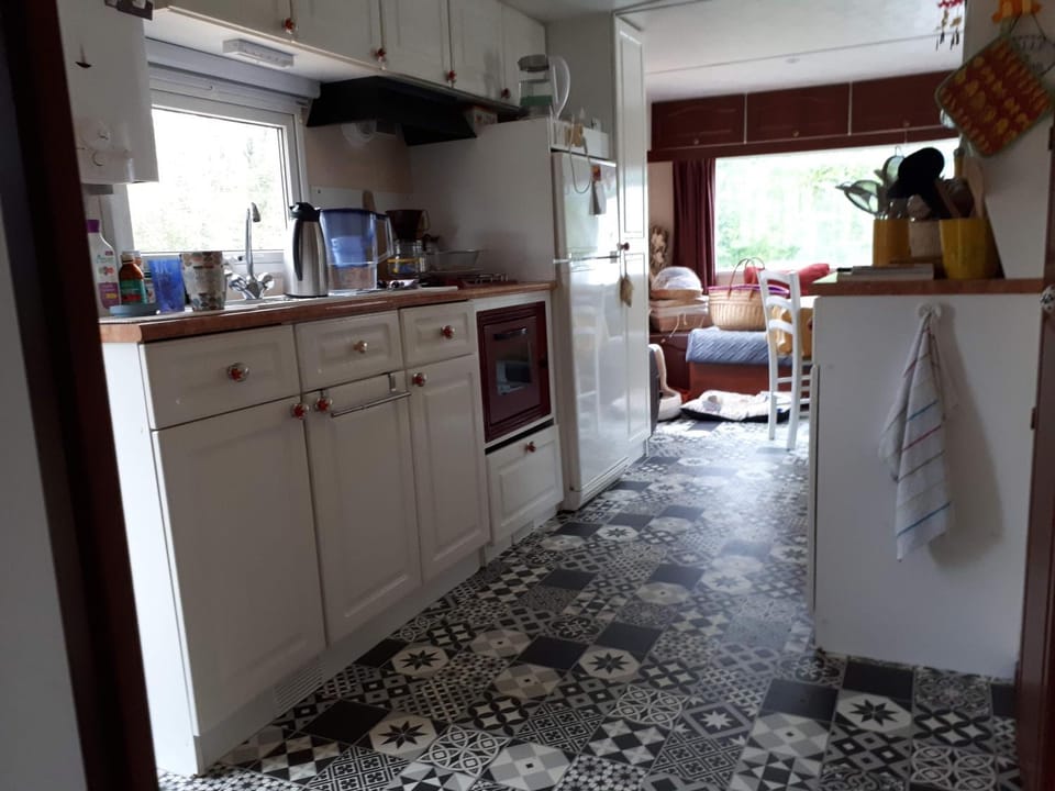 Chalet Bois aux portes de Fontenay le compte Chalet in Pays de la Loire