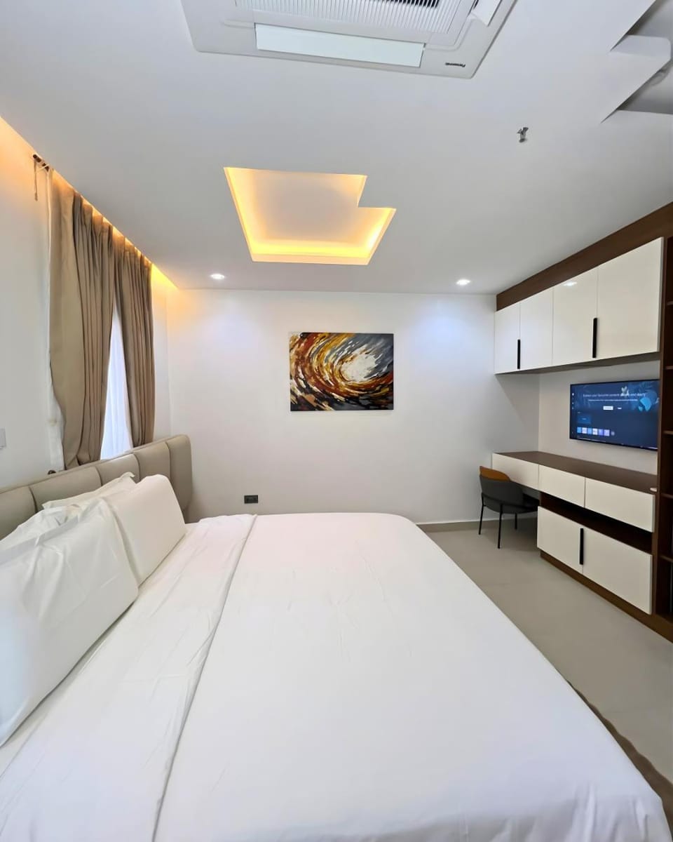 Bed, TV and multimedia, Bedroom, air conditioner