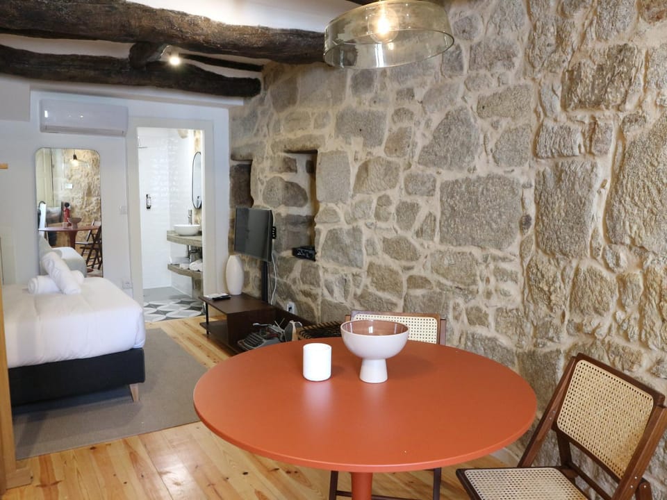 Bed, Bathroom, Dining area