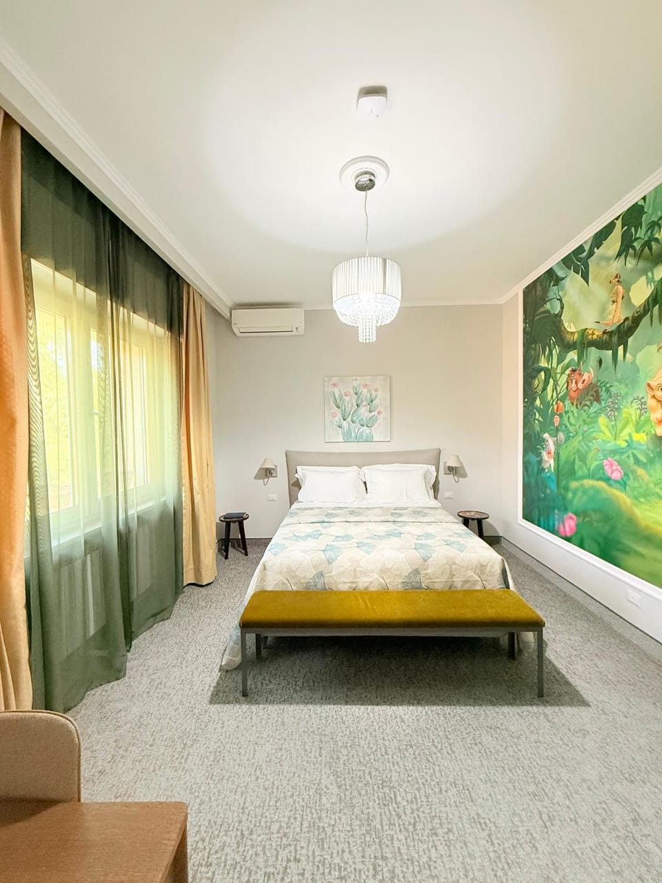 Bed, Photo of the whole room, Bedroom, air conditioner
