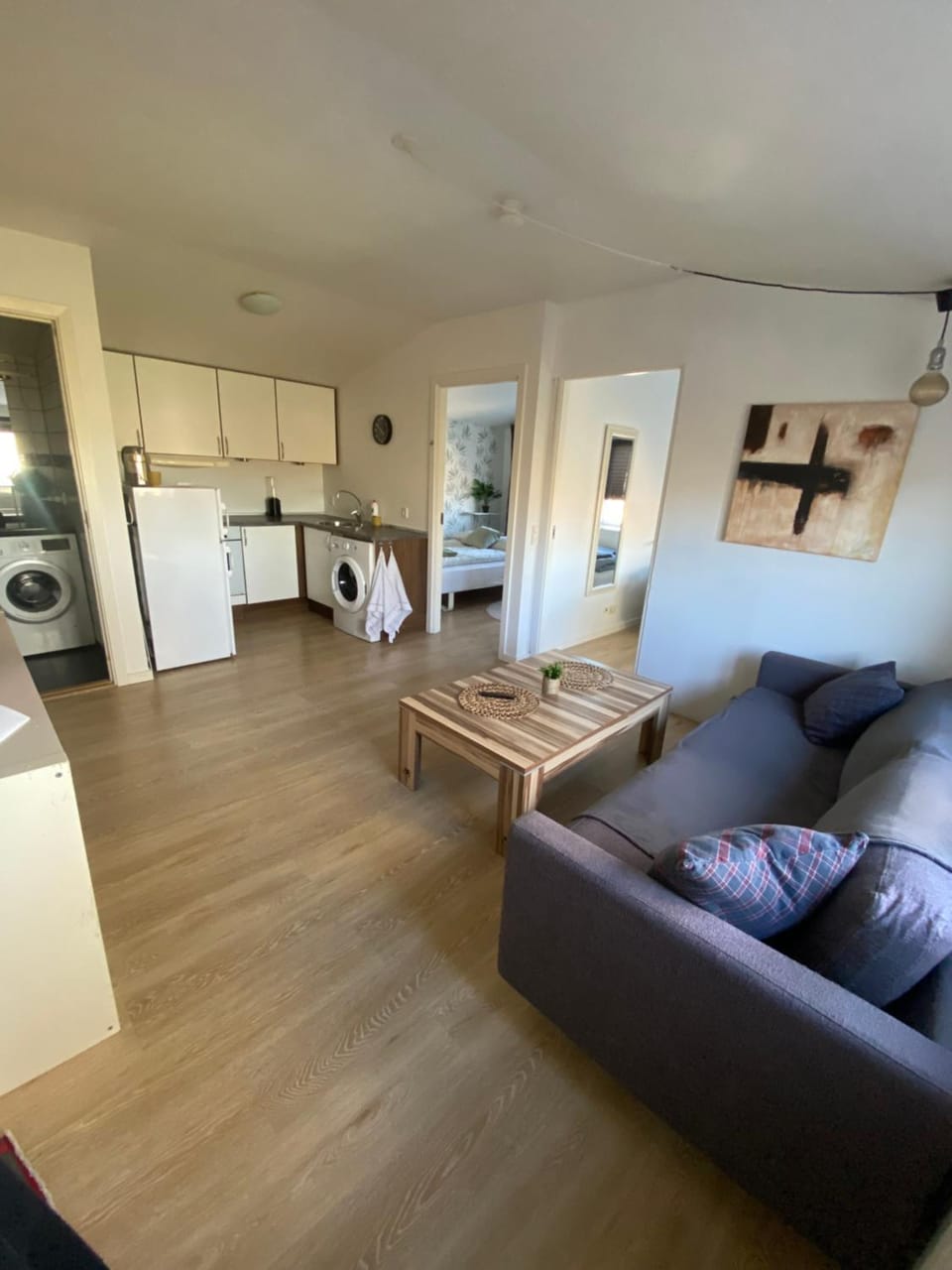 Kitchen or kitchenette, Living room, oven, pet friendly, stove, dryer