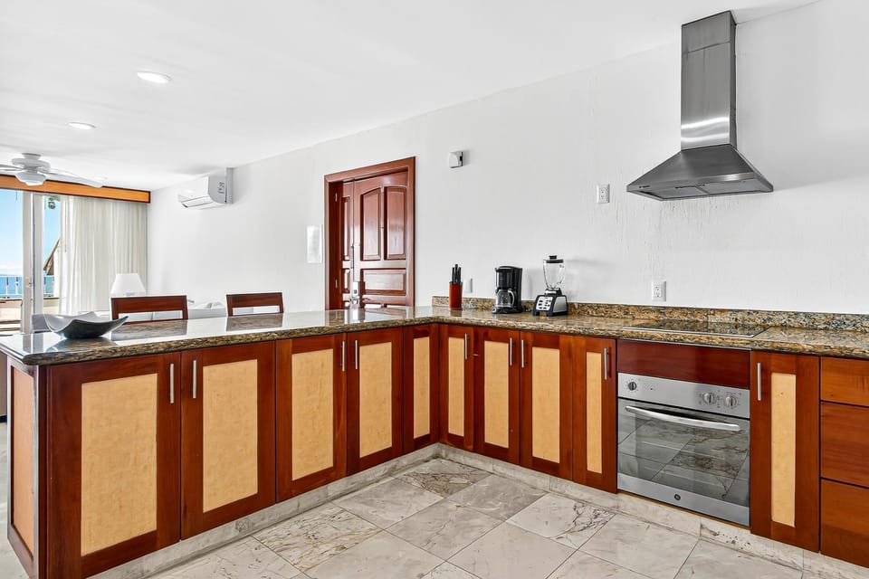 Kitchen or kitchenette, kitchen