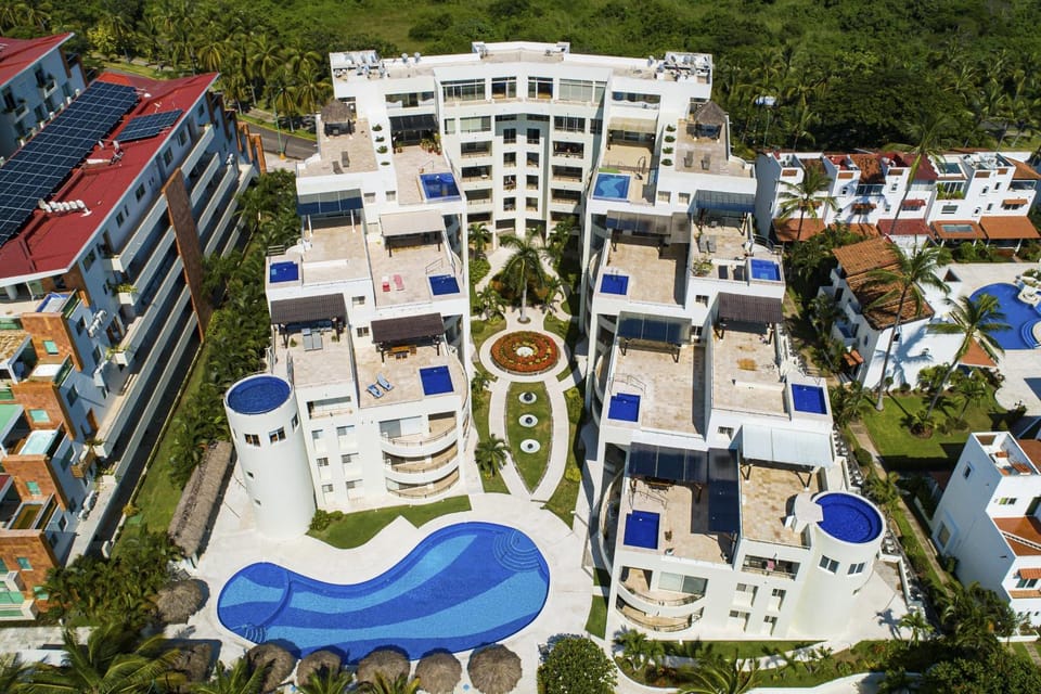 Property building, Day, Bird's eye view, Pool view