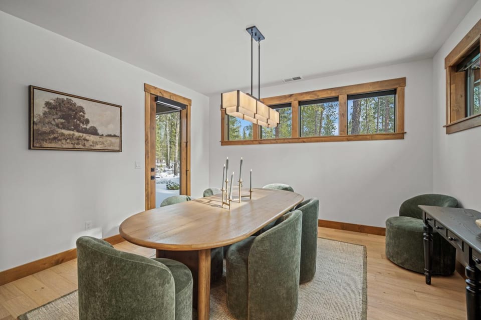 Day, Natural landscape, View (from property/room), Seating area, Dining area, furniture