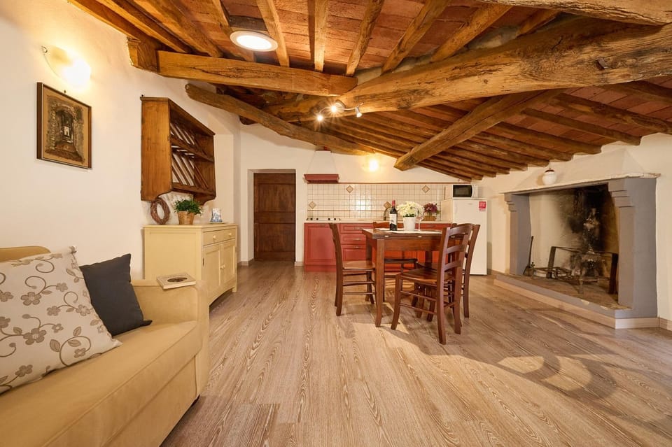 Le Mansarde Apartment in Suvereto