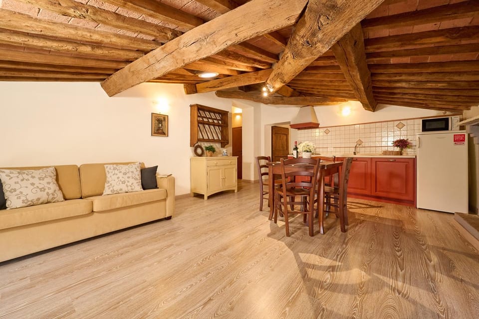 Le Mansarde Apartment in Suvereto