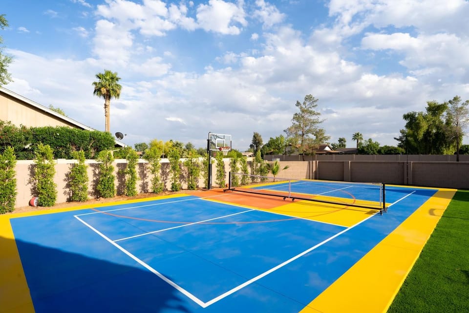 The Ultimate Stay & Play Retreat 4BR Sleeps 13 House in Tempe
