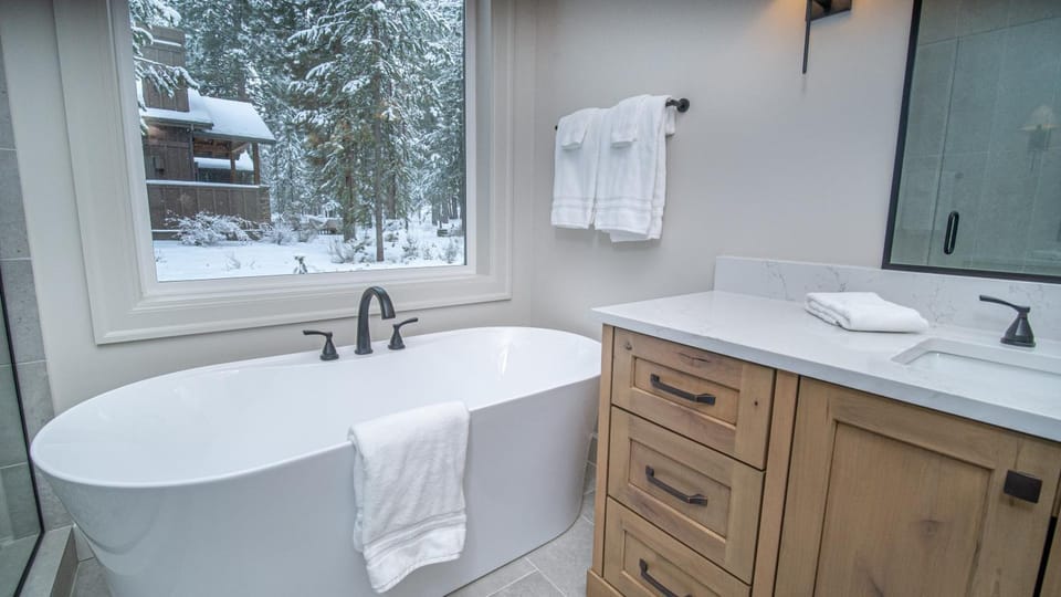56269 Sable Rock Loop House in Oregon