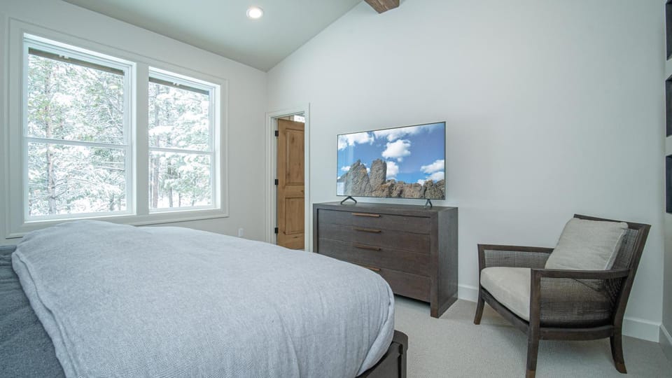 56269 Sable Rock Loop House in Oregon