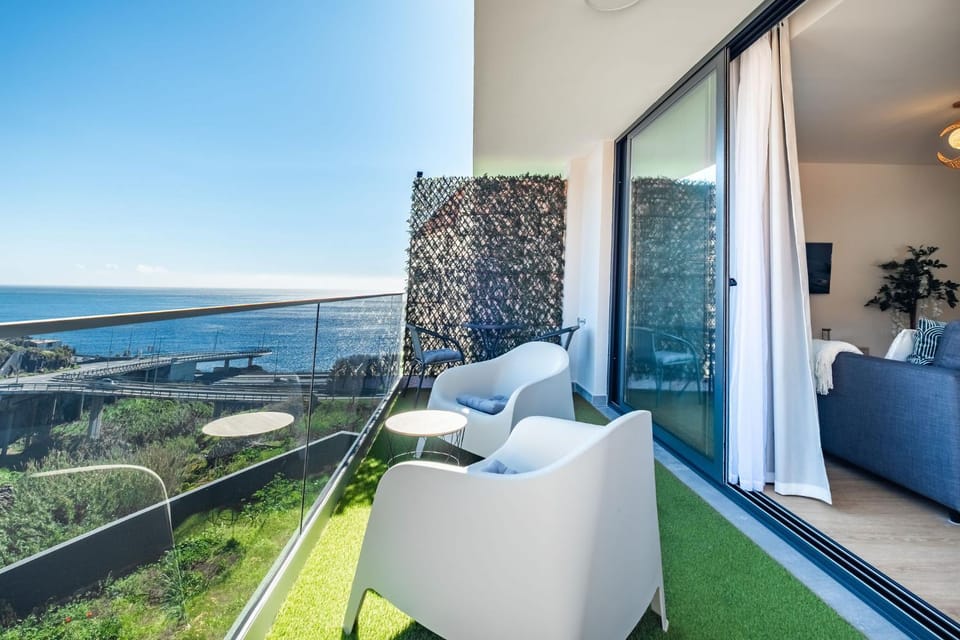 Fénix Horizon Sea View BY YOUR KEY MADEIRA Apartment in Madeira District
