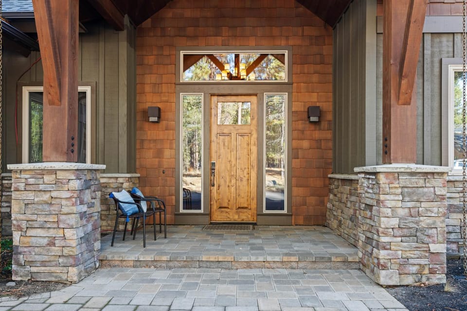 56295 Trailmere Circle House in Oregon