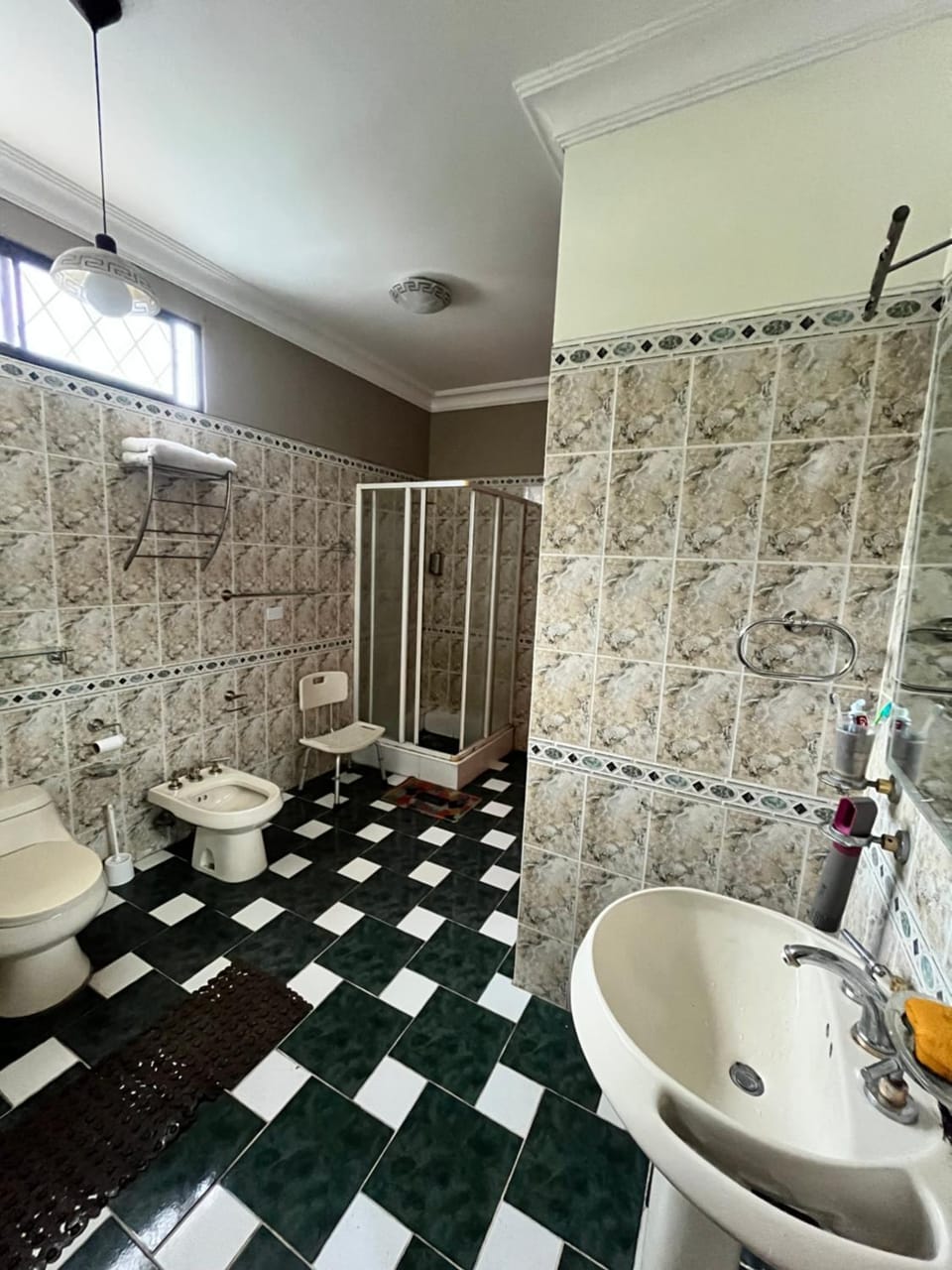 Full Independent Executive Room 2 Apartment in Guayaquil