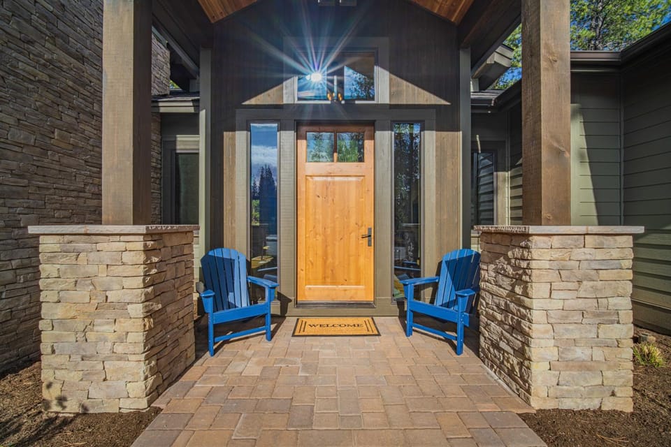 56325 Mirror Rock Loop House in Oregon