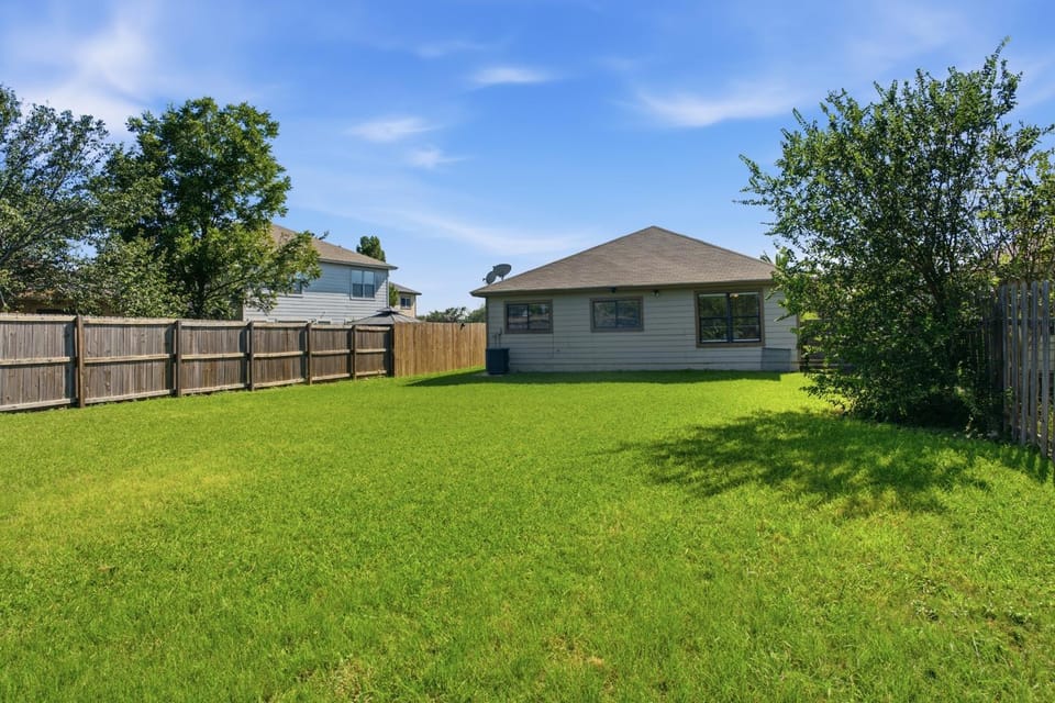 4BR Family Oasis | Prime Location, Fast Wi-Fi-TCF House in San Antonio