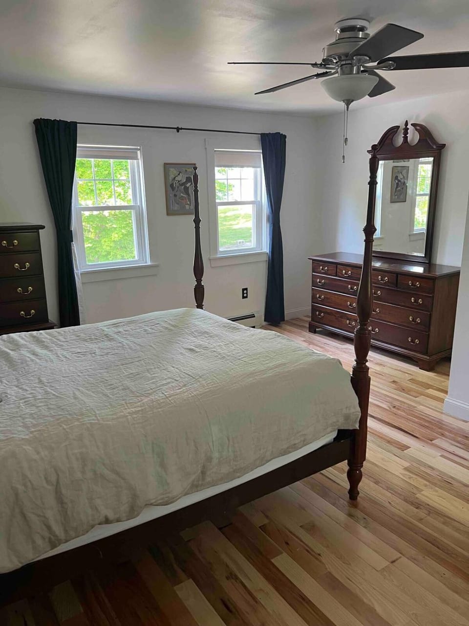 Downtown Boothbay Harbor, 2-Story Cottage House in Boothbay Harbor