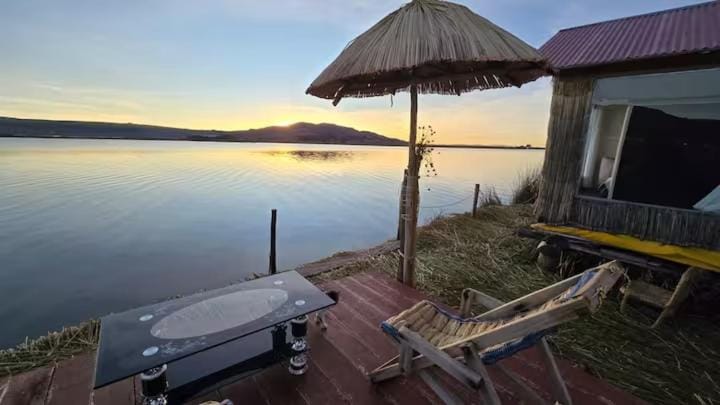 Uros Sunset Lodge Hotel in Puno