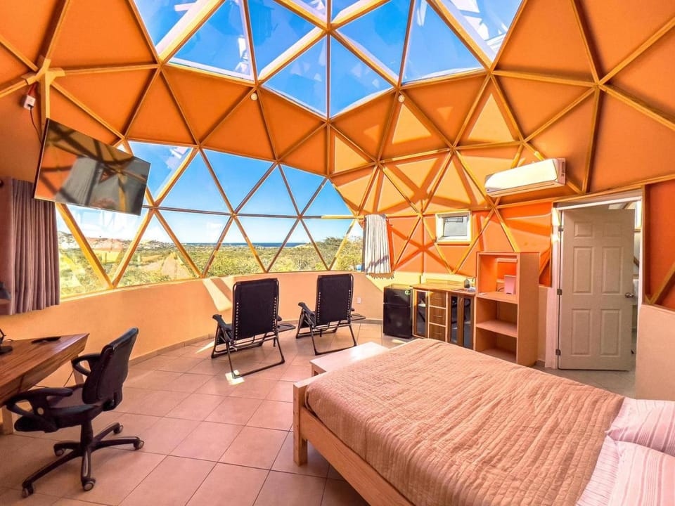 Bed, View (from property/room), Kitchen or kitchenette, Photo of the whole room, Sea view, air conditioner