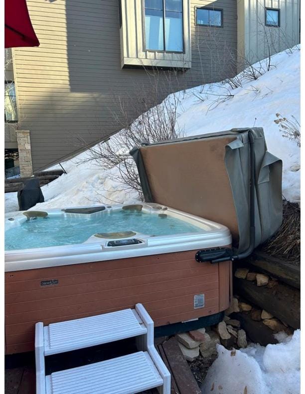 Patio, Winter, Hot Tub