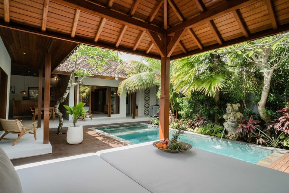 Patio, Day, Natural landscape, Garden, Garden view, Pool view, Swimming pool, sunbed