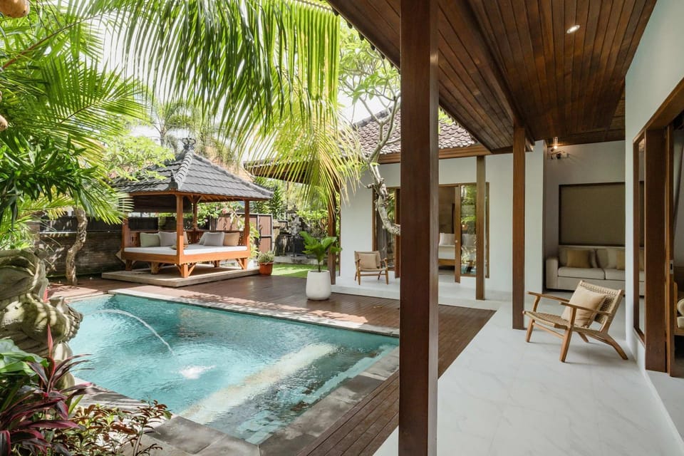 Patio, Day, Natural landscape, Garden, Garden view, Pool view, Swimming pool, sunbed