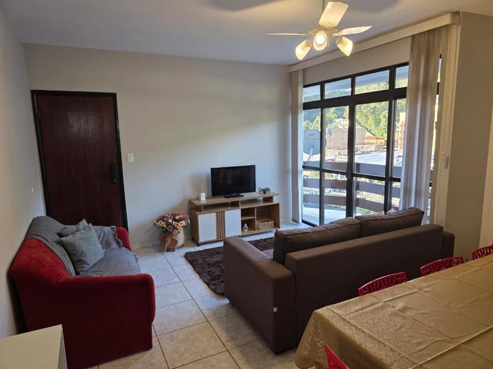 Apto a 3 quadras do centro, 2 quartos lazer comp Apartment in Serra Negra