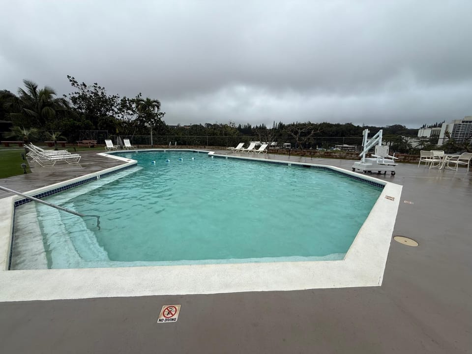 Banyan Harbor Lihue Paradise across kalapaki beach Apartment in Lihue