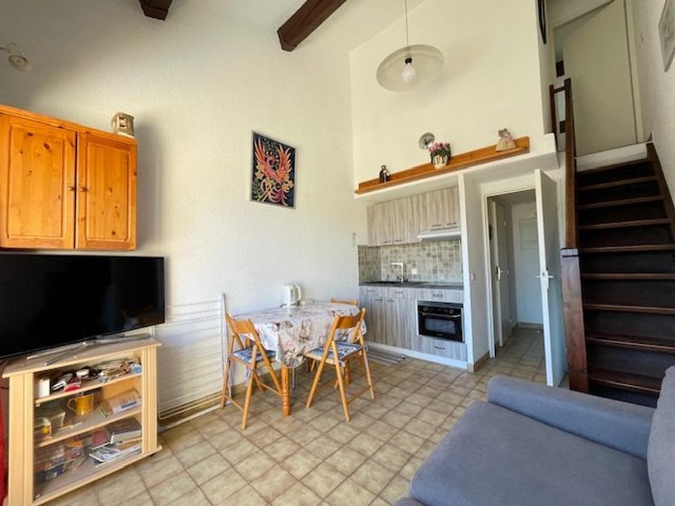 Duplex T2 avec aperçu mer, parking - pers. - FR-1-308-214 Apartment in Le Lavandou