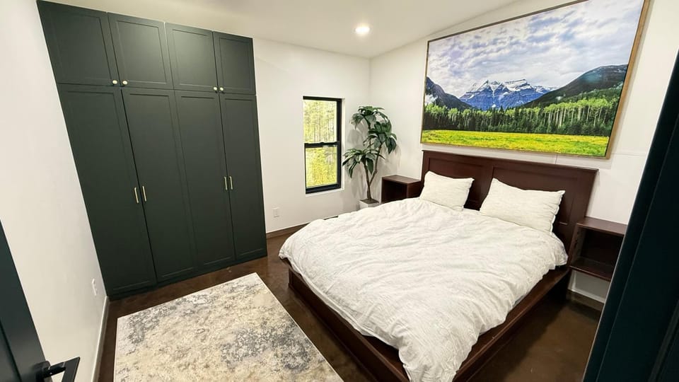 Bed, Photo of the whole room, Bedroom, wardrobe