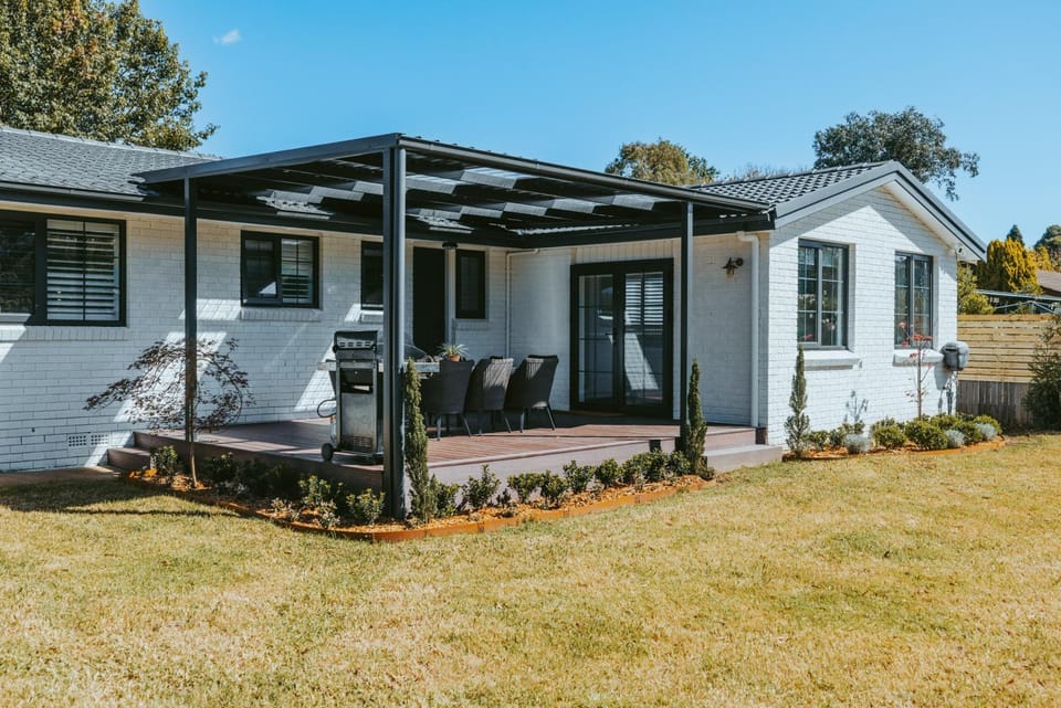Ascot House - Rustic Country Charm, Bowral House in Bowral