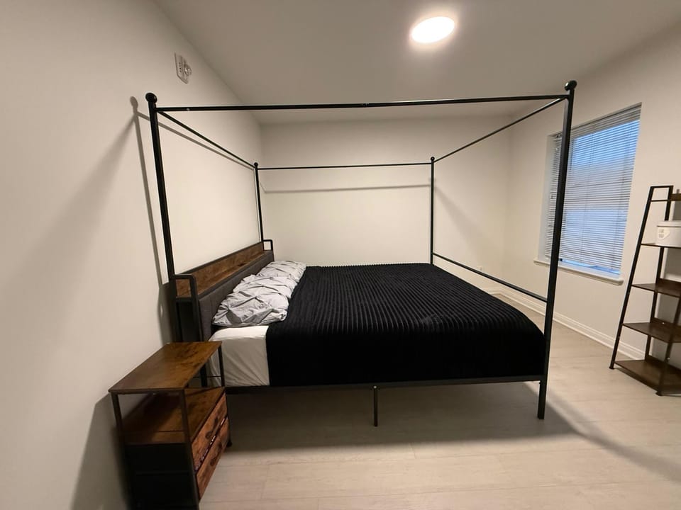 SM Furnished One Bedroom Apartment in Santa Monica