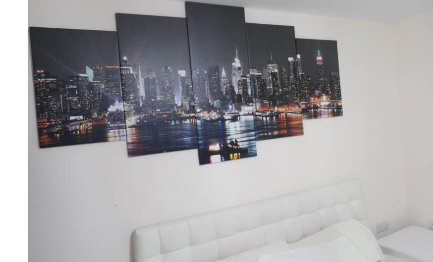 Modern home for contractors Apartment in Rugby