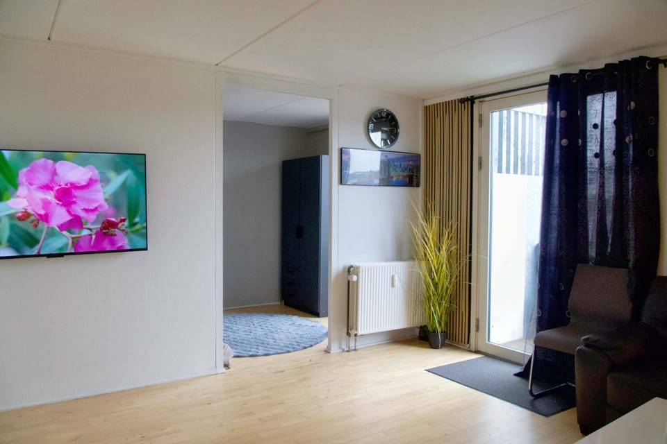 Urban Living 3 minutes from S-Train Apartment in Albertslund