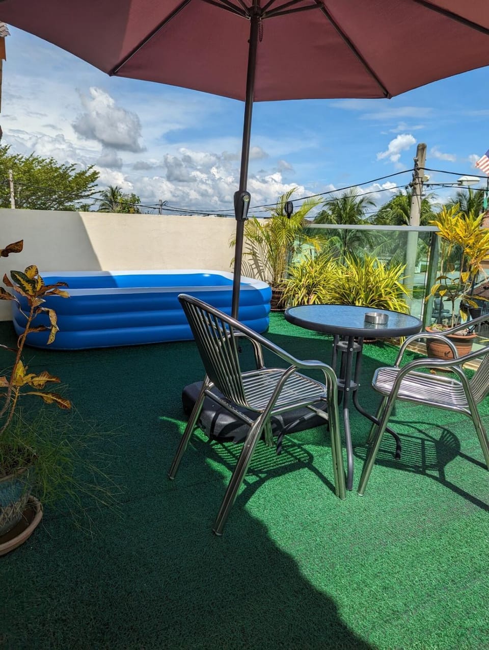 Swimming pool
