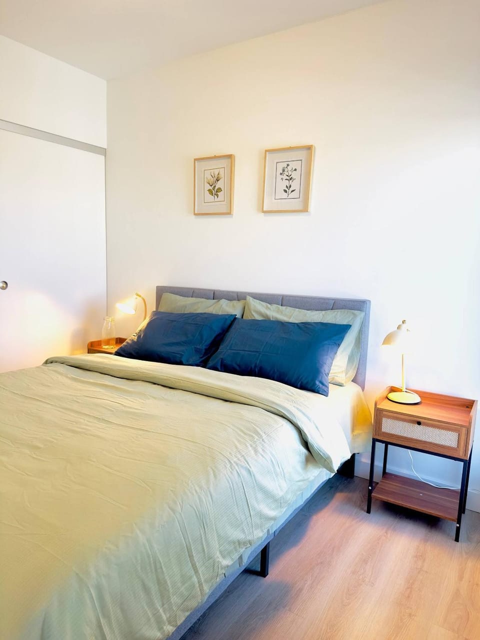 Bed, Decorative detail, Bedroom